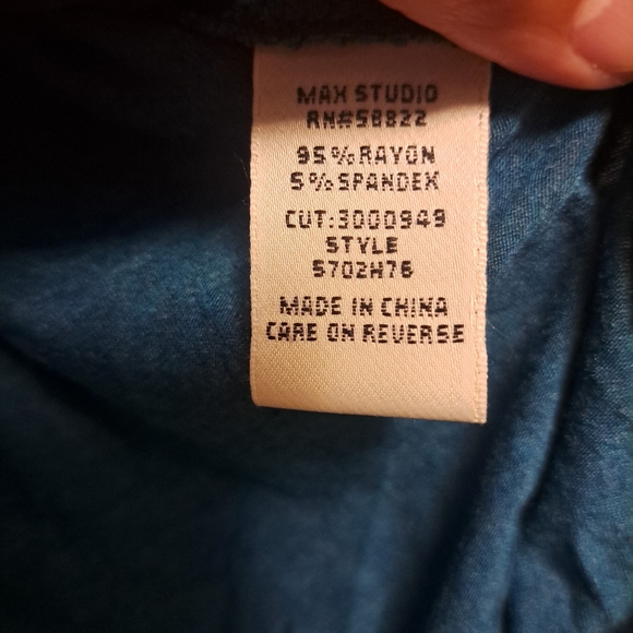 Max Studio Top - Picture 5 of 7